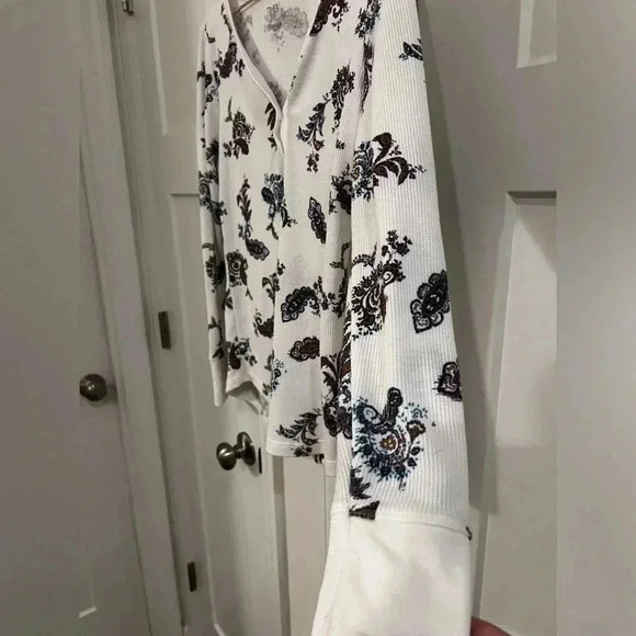 Time &tru medium long sleeve shirt - Picture 4 of 5